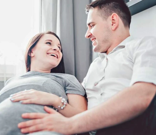 ماذا لو حلمت أن زوجتي حامل؟ وما تفسير ابن سيرين؟ حلمت أن زوجتي حامل، هل رؤية حمل الزوجة تبشر بالخير أم تنذر بالسوء؟ وما هي التأويلات السلبية لحمل