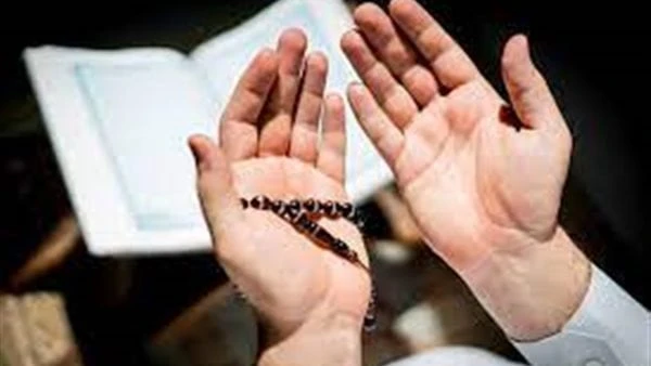 دعاء الأيام البيض .. ردده بيقين يقضي حوائجك ويرزقك ويفتح الأبواب المغلقة دعاء الأيام البيض لعله من أفضل الأدعية التي يستحب ترديدها في الأيام البيض الثلاثة من كل شهر هجري، والدعاء ع