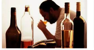 تعرف على تفسير شرب الخمر في المنام لابن سيرين تعرف على تفسير شرب الخمر في المنام لابن سيرين ، يدل شرب الخمر في الحلم على معاني متنوعة وتختلف من الرجل إلى المرأة وقد يشير تناولها في