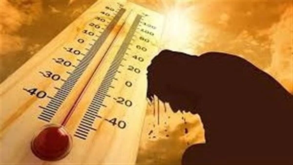 انتبه لها في الصيف.. أعراض تحدث قبل الإغماء من الإجهاد الحراري يأتي الإجهاد الحراري في مقدمة المشكلات الصحية الخطيرة المنتشرة خلال فصل الصيف وينتج عنه الإغماء وقد يسبب الوفاة إذا ل