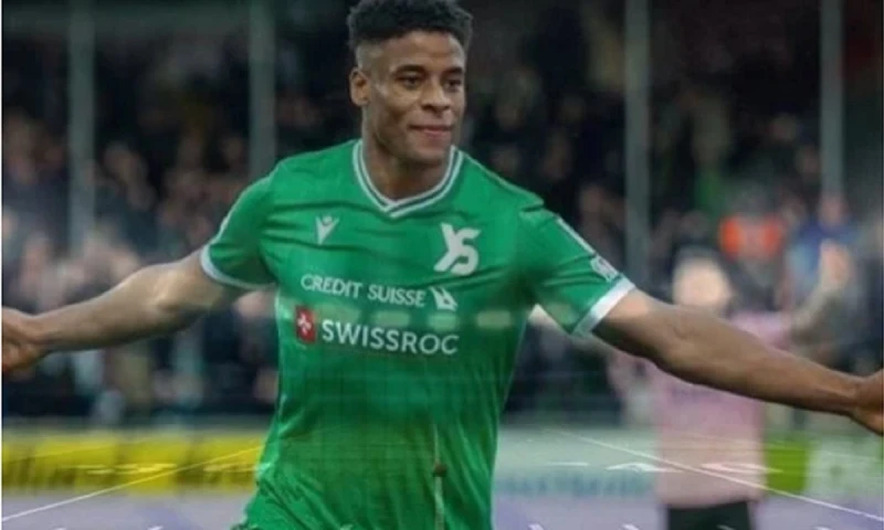 الأهلي يفاوض كيفين كارلوس هداف الدوري السويسري.. وهشام يكشف التفاصيلكشف الإعلامي الشهير أمير هشام، أن النادي الأهلي يسعى خلال هذه الفترة إلى تدعيم صفوفه بعدد من اللاعبين المميزين، 