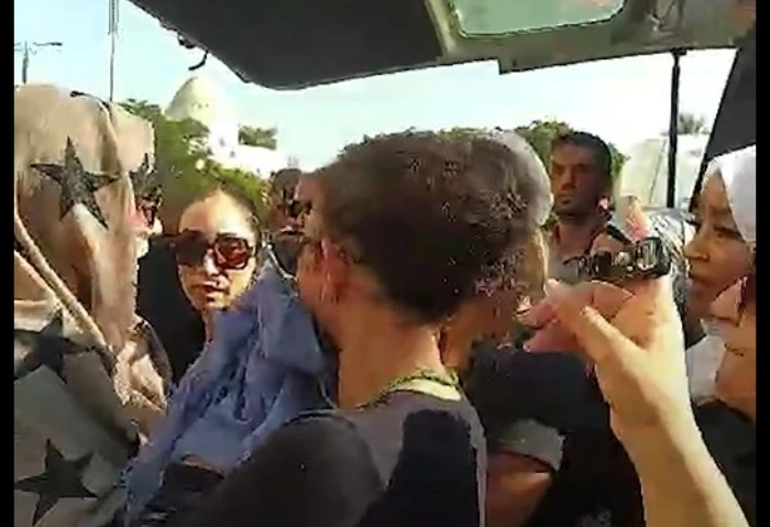 تنفيذ الوصية، صلاة الجنازة 3 مرات على الراحل تامر ضيائي (فيديو) جنازة الفنان تامر ضيائي، شيعت عصر اليوم من مسجد السيدة نفيسة، وسط حضور مجموعة من نجوم