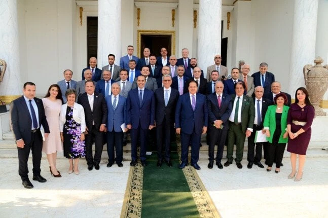 وكيل مجلس النواب: مناقشات اللجنة حول برنامج الحكومة وتعاون الوزراء يبشر بالتفاؤل أعلن المستشار أحمد سعدالدين، رئيس اللجنة البرلمانية المشكلة لدراسة