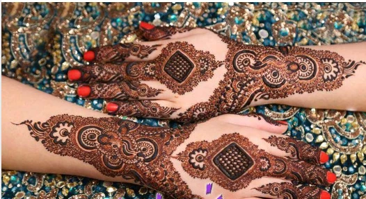 تعرف على تفسير حلم الحناء للمتزوجة لابن سيرين تفسير حلم الحناء للمتزوجة، الحناء من النباتات التي لها أهمية كبيرة جدا خاصة للنساء حيث يستخدمونها في