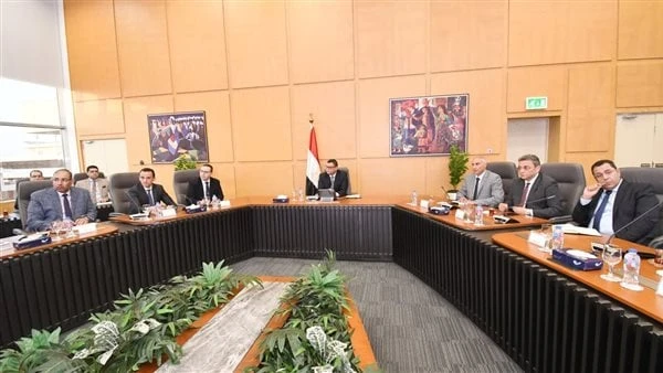 وزير الإسكان يستعرض الخطط التسويقية والحملات الترويجية لمشروعات المدن الجديدةعقد المهندس شريف الشربيني، وزير الإسكان والمرافق والمجتمعات العمرانية،