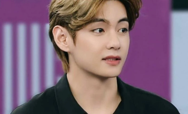 هل كيم تايهيونغ متزوج وما هي أبرز المعلومات عنهيبحث الكثير من محبي كيم تايهيونغ عن زوجته وهل هو متزوجا أم لا ويعود ذلك إلى الشهرة الكبيرة التي حققها