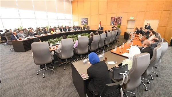 وزير الإسكان يصدر حزمة تكليفات لمسئولي المجتمعات العمرانية ورؤساء المدن الجديدةعقد المهندس شريف الشربيني، وزير الإسكان والمرافق والمجتمعات العمرانية،