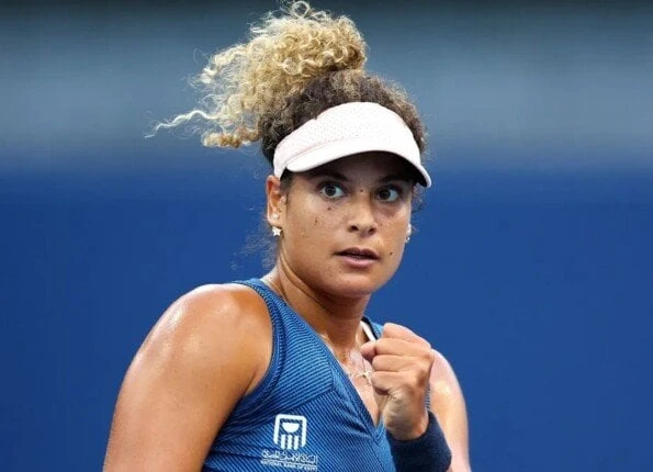 ميار شريف تخسر لقب بطولة جراند إيست للتنس خسرت بطلة التنس المصرية ميار شريف نهائى بطولة جراند إيست 88 المفتوحة للتنس، ذات 125 نقطة. وخسرت اللاعبة