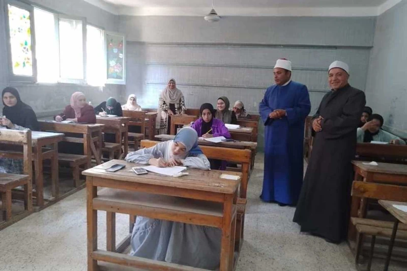 رسميا.. وكيل الأزهر يعتمد نتيجة الدور الثاني للشهادتين الابتدائية والإعدادية بالداخل وللملحقين بالخارج اعتمد أ.د محمد الضوينى، وكيل الأزهر، نتيجة