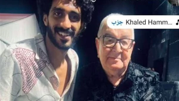 والد كريم عبد العزيز مفاجأة عرض السندباد عرض الفنان كريم عبد العزيز مسرحيته الجديد السندباد ضمن فعاليات مهرجان العملين فى دورته الثانية.وقدم كريم عبد العزيز أربع ليالي عرض فى مدينة