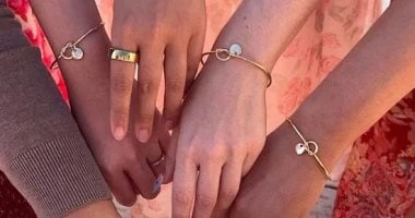 لو محتارة في تقديم هدية لمناسبة عائلية..أشكال من القطع الذهبية خفيفة الوزن المرأة والمنوعات المرأة والمنوعات، لو محتارة في تقديم هدية لمناسبة عائلية