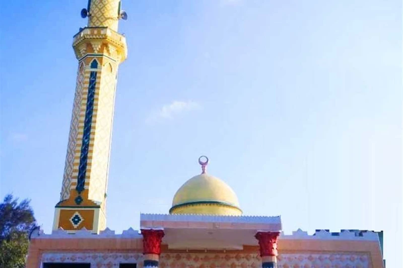 الأوقاف تفتتح 7 مساجد في 6 محافظات افتتحت وزارة الأوقاف، اليوم الجمعة، 7 مساجد، في إطار خطتها لإعمار بيوت الله (عز وجل) مبنى ومعنى، منها 5 مساجد جديدة، ومسجدان صيانة وتطويرا؛ ليصل