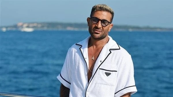 أحمد سعد من حفله بجدة يرد على من هو السعودي الأسمر وعيونه خضراءبعد إثارتها للجدل منذ حفلته الأخيرة فى السعودية والجميع يسأل عن أغنية سعودي وأسمر وعيونه خضرا وفى حفله امس التى أحياه