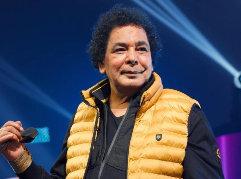 ظهر بوجه منتفخ .. حقيقة تدهور حالة محمد منير الصحية بعد خروجه من المستشفى شاهد المقال التالي من صحافة السعودية عن ظهر بوجه منتفخ حقيقة تدهور حالة