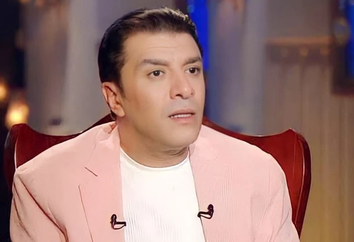 غياب مصطفى كامل عن التحقيق مع حسن شاكوش غاب نقيب المهن الموسيقية مصطفى كامل، عن جلسة التحقيق مطرب المهرجانات حسن شاكوش، التي أقيمت منذ قليل، في