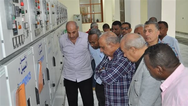 وزير الكهرباء يتفقد شركة مصر العليا ويفتتح مركز خدمة العملاء بمدينة أسوانواصل الدكتور محمود عصمت، وزير الكهرباء والطاقة المتجددة، الزيارات الميدانية