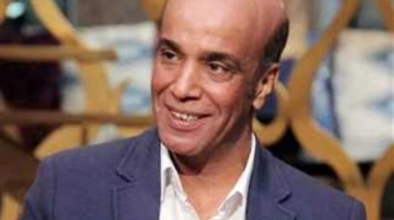 سليمان عيد ينضم لأسرة مسلسل البيت بيتي 3 كشف الفنان سليمان عيد عن انضمامه لأسرة مسلسل البيت بيتي 3، والذي من المقرر عرضه قريبا. وأكد عيد، خلال لقائه