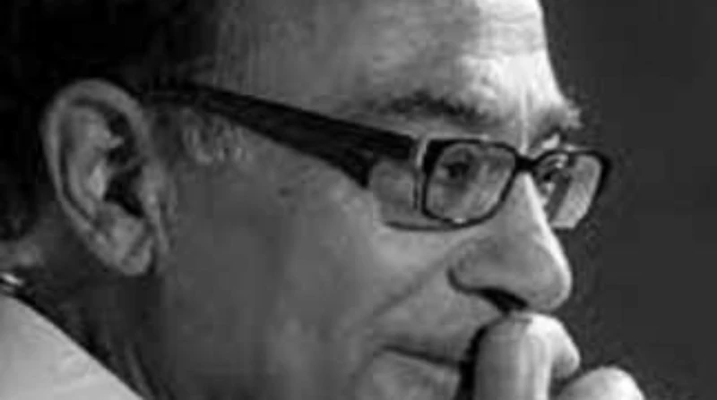 وفاة المخرج أسامة فريد بعد صراع مع المرض توفي المخرج أسامة فريد بعد صراع مع المرض.وقال نجل المخرج خلال منشور عبر صفحة والده الرسمية على موقع التواصل