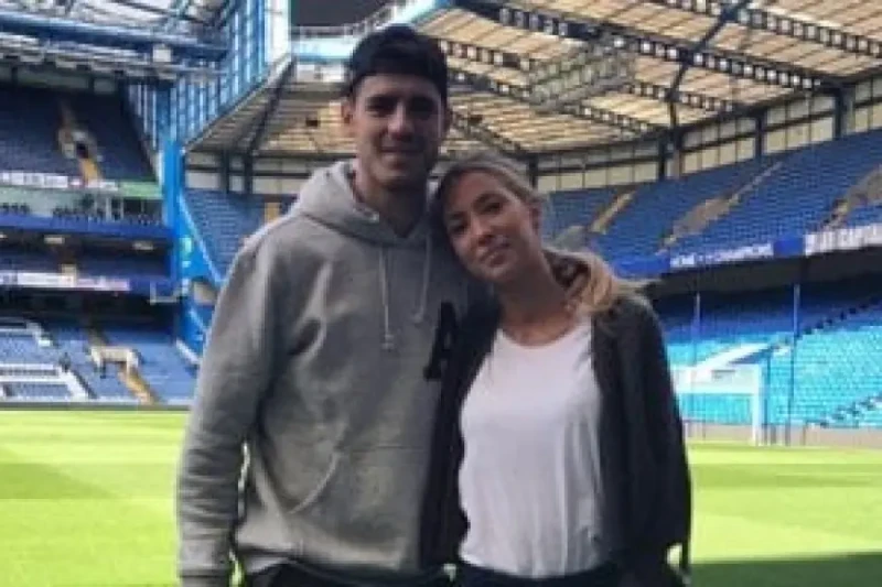 موراتا وزوجته.. نهاية قصة حب دامت سبع سنوات بين ألفارو موراتا وأليس كامبيلو أعلن ألفارو موراتا، قائد منتخب إسبانيا، انفصاله عن شريكته أليس كامبيلو بعد علاقة زواج استمرت لسبع سنوات.