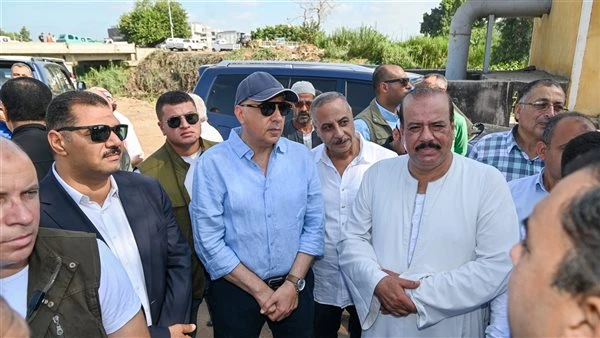 الري: رصد واقعة سحب مياه من الترعة وإلقائها في الطريق العام توجه الدكتور هاني سويلم، وزير الموارد المائية والرى، لمحافظة الغربية لمتابعة مشروعات الوزارة وحالة المنظومة المائية بالم