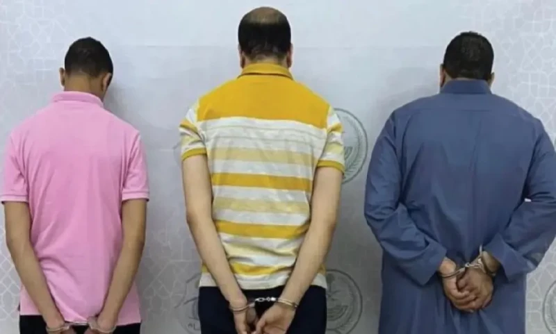 الأمن يكشف تفاصيل القبض على وافدين من السعودية خزنوا 55 طن فراخ فاسدة وغيروا العلامة التجاريةالقبض على وافدين من السعودية أفادت صحيفة عكاظ السعودية،