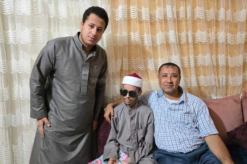 شيخ الأزهر ينعى الرابع على الثانوية الأزهرية: أرسل وفدا لتقديم العزاء لأسرته نعى الدكتور أحمد الطيب، شيخ الأزهر الشريف، بمزيد من الرضا بقضاء الله وقدره، الطالب إبراهيم ياسر، الحاصل