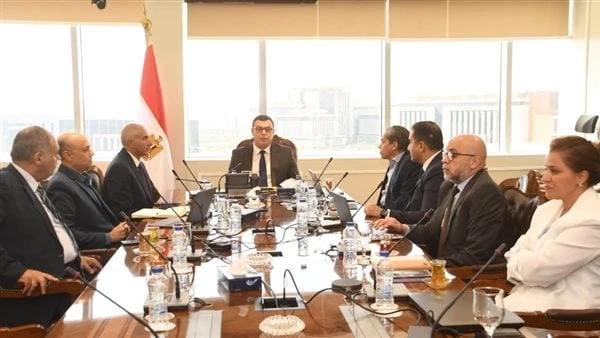 وزير الإسكان: تعظيم الاستفادة من الاستثمارات بالمشروعات السكنية بالمدن الجديدةعقد المهندس شريف الشربيني، وزير الإسكان والمرافق والمجتمعات العمرانية،