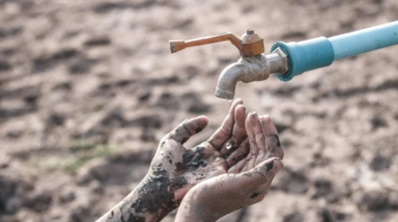 خطر وشيك يهدد البشرية.. تقرير المياه يفجر مفاجأة كارثية حذر تقرير جديد صادر عن برنامج الأمم المتحدة للبيئة من تدهور حاد في نوعية المياه العذبة على