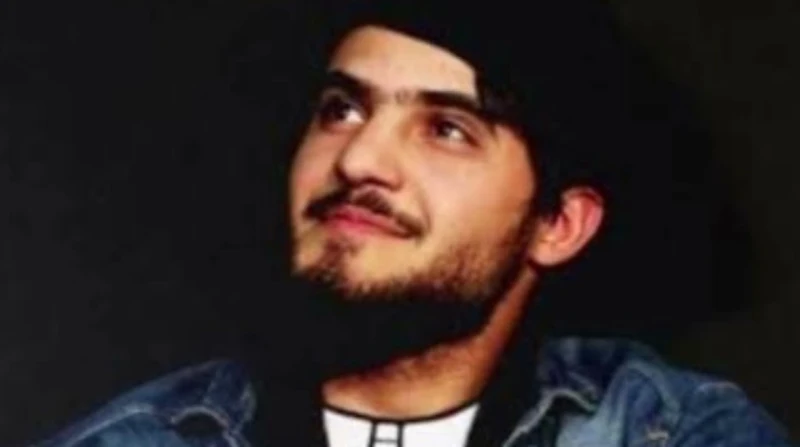 بتحريض من زوجته.. اغتيال مطرب عراقي بالرصاص ودعت منطقة الزعفرانية جنوبي بغداد، في الساعات الأخيرة من مساء أمس، المطرب العراقي الشاب، براق مهنا، واتهمت الشرطة شقيق زوجته بالقتل، بتح