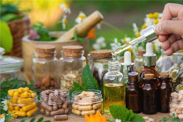 العلاجات العشبية.. تهديدات محتملة لصحة الكبد متفرقات شاهد المقال التالي من صحافة مصر عن العلاجات العشبية تهديدات محتملة لصحة الكبد، العلاجات العشبية