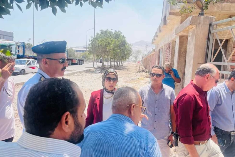 لعدم ثبوت الجدية.. جهاز مدينة السويس الجديدة يسترد أراضي بمساحة 9300 متر (تفاصيل) شنت لجنة استرداد الأراضي بجهاز تنمية مدينة السويس الجديدة، حملة