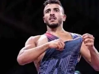 تفاصيل القبض على لاعب مصري عقب فعل غير اخلاقي بأولمبياد باريس 2024 والعقوبة المنتظرةالقبض على لاعب مصري في تطور جديد أثار جدلا واسعا حيث تعرضت البعثة