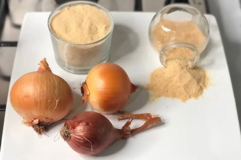 بخطوات بسيطة.. طريقة عمل بودرة البصل والثوم في المنزل يمكنك تحضير بودرة البصل والثوم بنفسك في المنزل باستخدام خطوات بسيطة ومكونات متوفرة. تعتبر بودرة