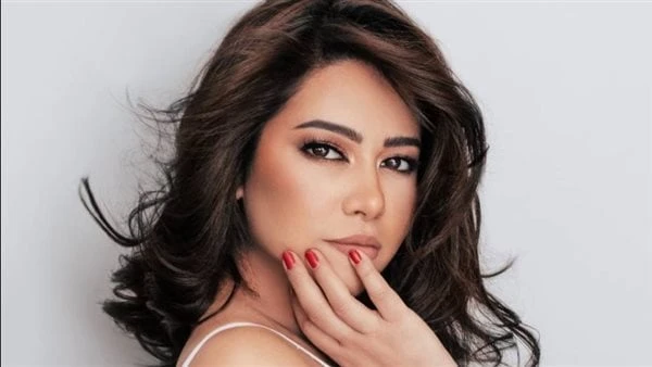 يوتيوب يقرر حذف أغنيتى شيرين عبد الوهاب قرر موقع يوتيوب حذف أغنيتين للفنانة شيرين عبد الوهاب بعد طرحها منذ ساعات قليلة.وطرحت الفنانة شيرين عبد الوهاب