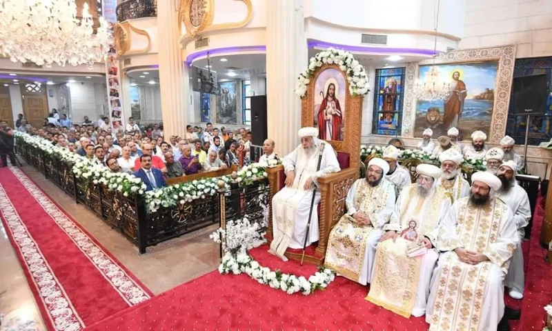 بالصور تفاصيل تدشين قداسة البابا تواضروس كنيسة السيدة العذراء بالدخيلة في الإسكندريةالبابا تواضروس ., قام قداسته يوم أمس السبت ، بتدشين كنيسة السيدة