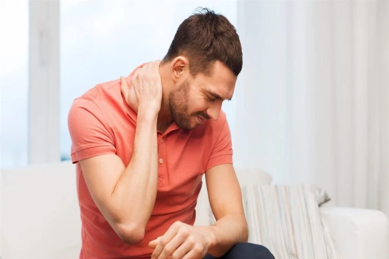 ما أسباب وعلاج آلام الرقبة؟ لايف ستايل شاهد المقال التالي من صحافة مصر عن ما أسباب وعلاج آلام الرقبة؟، 11 00 ص الثلاثاء 13 أغسطس 2024 آلام الرقبة من الأمراض الشائعة في عصرنا الحالي