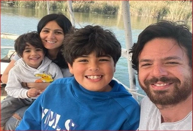 أتمنى لك حياة مليئة بالسعادة.. عمر الشناوي يهنئ ابن زوجته حمزة الكيلاني بعيد ميلاده عمر الشناويافاق عربيةحرص الفنان عمر الشناوي، على تهنئة ابن زوجته