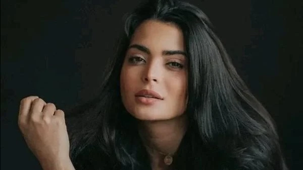 أسماء جلال تستعرض جمالها بفستان على البحر شاهدشاركت الفنانة اسماء جلال، متابعيها بصور جديدة لها عبر حسابها الشخصي على موقع تبادل الصور والفيديوهات