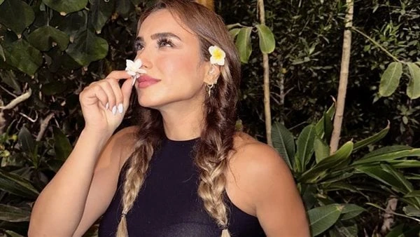 هلا السعيد تستعرض أنوثتها في إطلالة جذابة.. شاهدخطفت الفنانة هلا السعيد أنظار متابعيها في أحدث إطلالاتها عبر حسابها الشخصي بموقع تبادل الصور