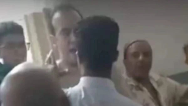 مدير أعمال محمد فؤاد فى التحقيقات: الطبيب ركلنى بقدمه وأصابنى بسحجات وكدمة تستمع نيابة حوادث غرب القاهرة الكلية، لأقوال مدير أعمال الفنان محمد فؤاد،