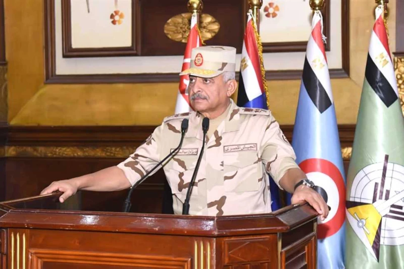 وزير الدفاع يشهد تنفيذ المرحلة الرئيسية لمشروع مراكز القيادة التعبوي للجيش الثاني الميداني شهد الفريق أول عبد المجيد صقر القائد العام للقوات المسلحة