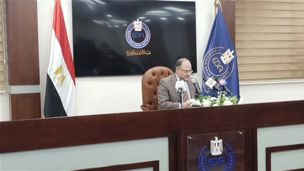 الغمراوي عن زيادة أسعار الأدوية: مفيش مستحضر زي التانيقال الدكتور علي الغمراوي، رئيس هيئة الدواء المصرية، إن الدواء له خصوصية ليس كأي سلعة، وإجراءات