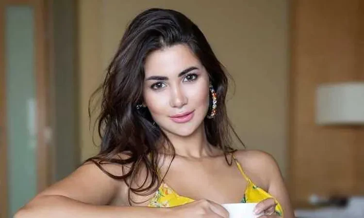 بلاغ من الفنانة هدى الإتربي ضد طبيب أسنان شهير تعرف على التالي بلاغ من الفنانة هدى الإتربي ضد طبيب أسنان شهير، تقدمت الفنانة هدى الإتربي ببلاغ