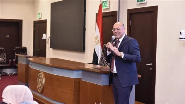 جبران: استراتيجية وطنية للسلامة والصحة المهنية لتأمين بيئة العملعقد محمد جبران وزير العمل اجتماعا اليوم الخميس بمقر الوزارة بالعاصمة الإدارية الجديدة