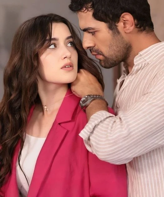 رواية حكم عاشق الفصل التاسع عشر 19 بقلم دنيا ثروت رواية حكم عاشق الفصل التاسع عشر 19 بقلم دنيا ثروت -----