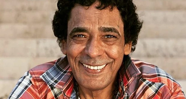 محمد منير يطل بعد غياب.. وطبيبه يطمئن الجمهور على حالته الصحية تعرف على التالي محمد منير يطل بعد غياب.. وطبيبه يطمئن الجمهور على حالته الصحية، متابعة