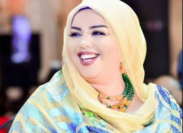 الفنانة ندى القلعة تغزلت في مواطن قطري.. ماذا قالت وكيف كان رد الفعل؟ فيديوندى القلعة تتغزل في مواطن قطري.. تصدر اسم الفنانة السودانية ندى القلعة