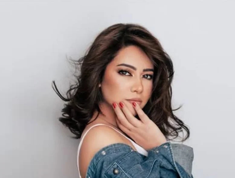 ماحدش يقدر يبعدك عن الغنا ياشيرين : انت صوت مصرخرجت المطربة المصرية شيرين عبد الوهاب عن صمتها، وتحدثت عن أزمتها مع شركة روتانا والعقد المبرم بينهما،