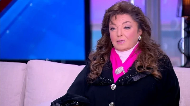 هدى رمزي تتحدث عن اعتزالها وتعلق على أزمة شيرين عبد الوهاب شاهد المقال التالي من صحافة السعودية عن هدى رمزي تتحدث عن اعتزالها وتعلق على أزمة شيرين