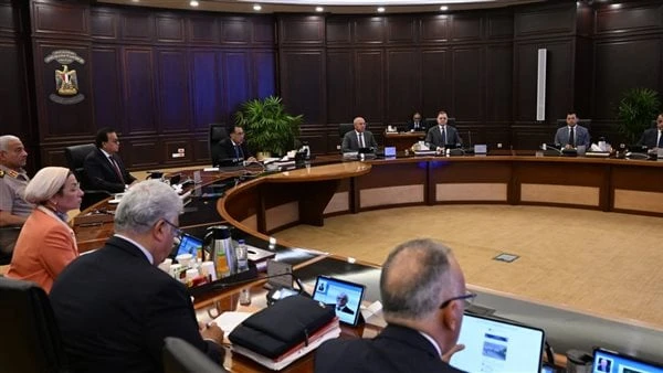 الحكومة توافق على مشروع إضافة قدرات من الطاقة الشمسية قدرها 1200 ميجاواتوافق مجلس الوزراء على السير في مختلف الإجراءات الخاصة بتنفيذ مشروع إضافة قدرات من الطاقة الشمسية (بقدرة إجما